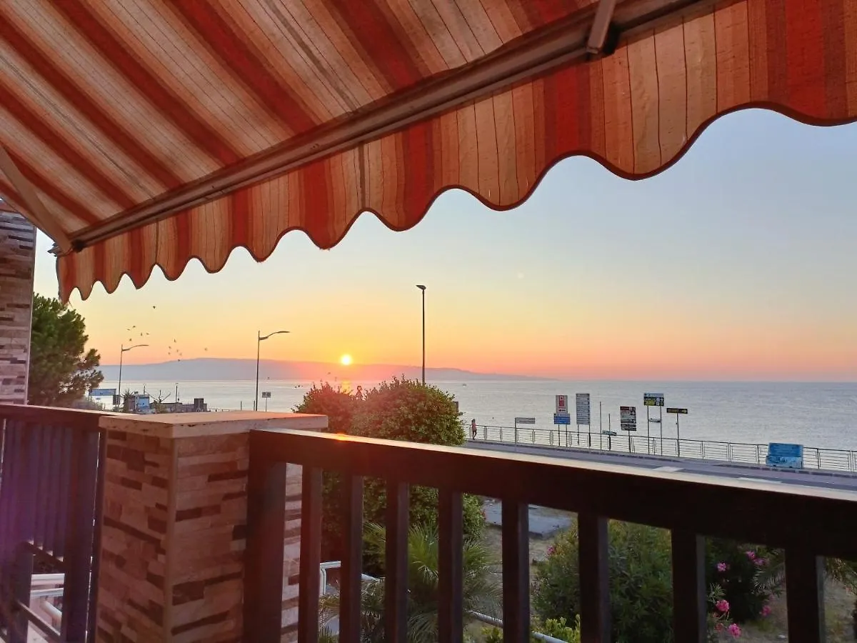 La Riva Del Mare Apartment Santa Teresa Di Riva 0*,  Italy