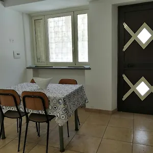 Appartamento Casetta Rosso Tulipano, Santa Teresa Di Riva